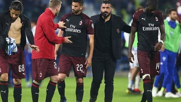 快船问题是有哈登的球队，就不允许你内线脚步慢，别让卡跟租巴挡拆，挡拆就是包夹