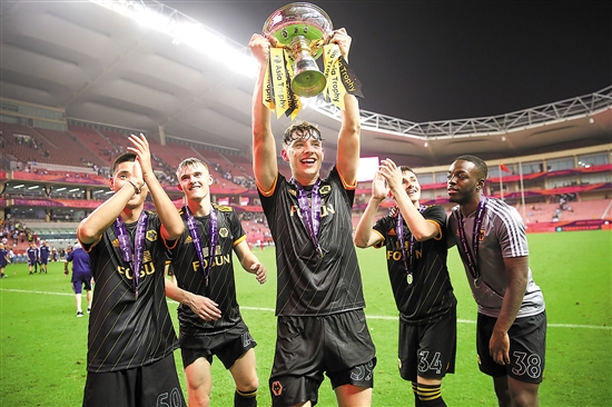 德甲最新积分战报法兰克福绝平无力追上药厂拜仁