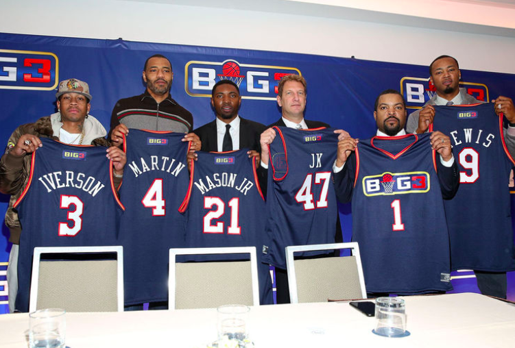 世体：齐达内现身伯纳乌但不会接替阿隆索，他只想执教法国