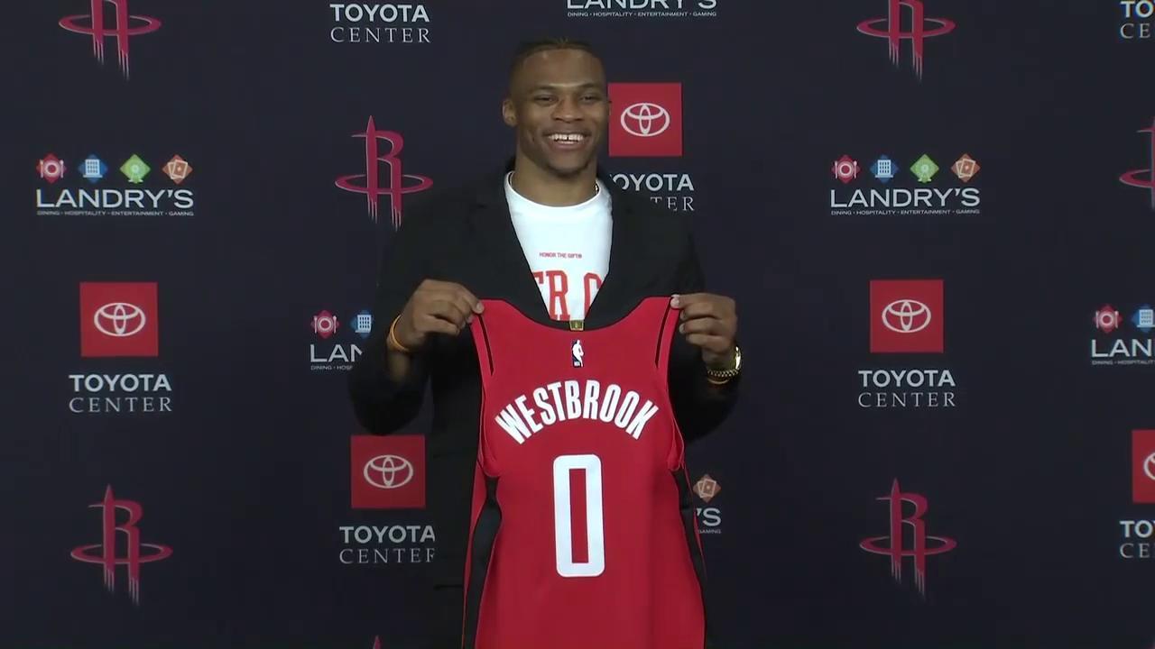 为了给日本球星签约腾出空间，公牛队无奈裁掉前快船后场新星？