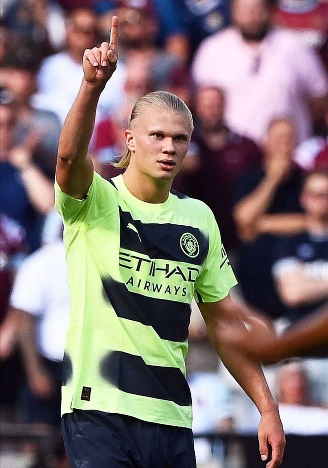 [中超]上海海港击败梅州客家 中超十轮不败